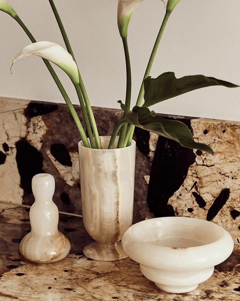Bouquet Vase White Onyx