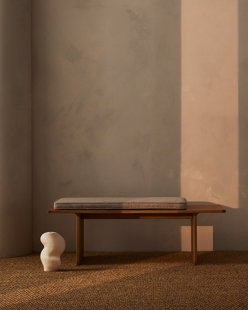 Quarter Round Benchseat Upholstered