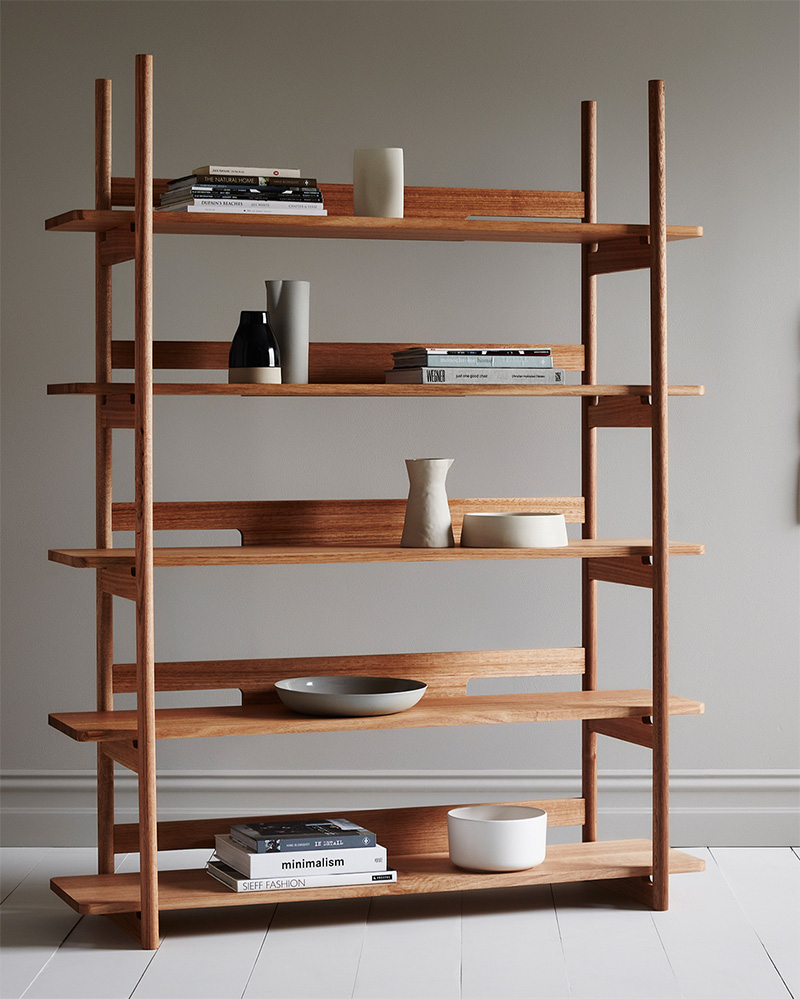 Tana Shelf
