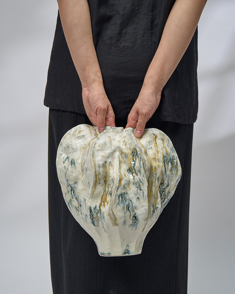 Luno Vase