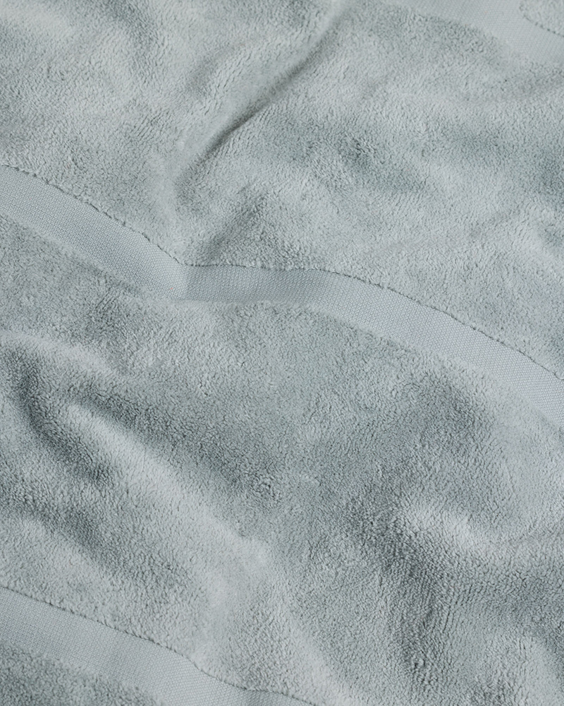 Woodford Pool Towel